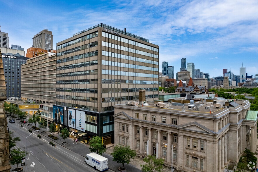151 Bloor St W, Toronto, ON à louer - Photo du bâtiment - Image 3 de 4