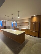 523 W 6th St, Los Angeles, CA for lease Interior Photo- Image 2 of 2