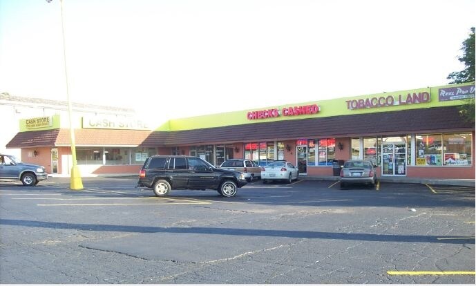 4215 E State St, Rockford, IL à louer Photo du bâtiment- Image 1 de 3