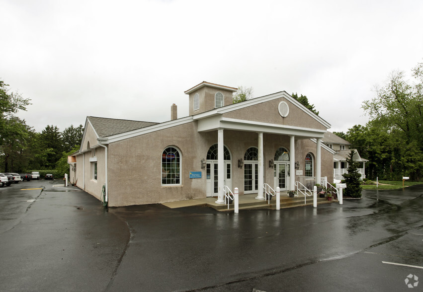 1201 Fairview Ave, Blue Bell, PA for lease - Primary Photo - Image 1 of 5