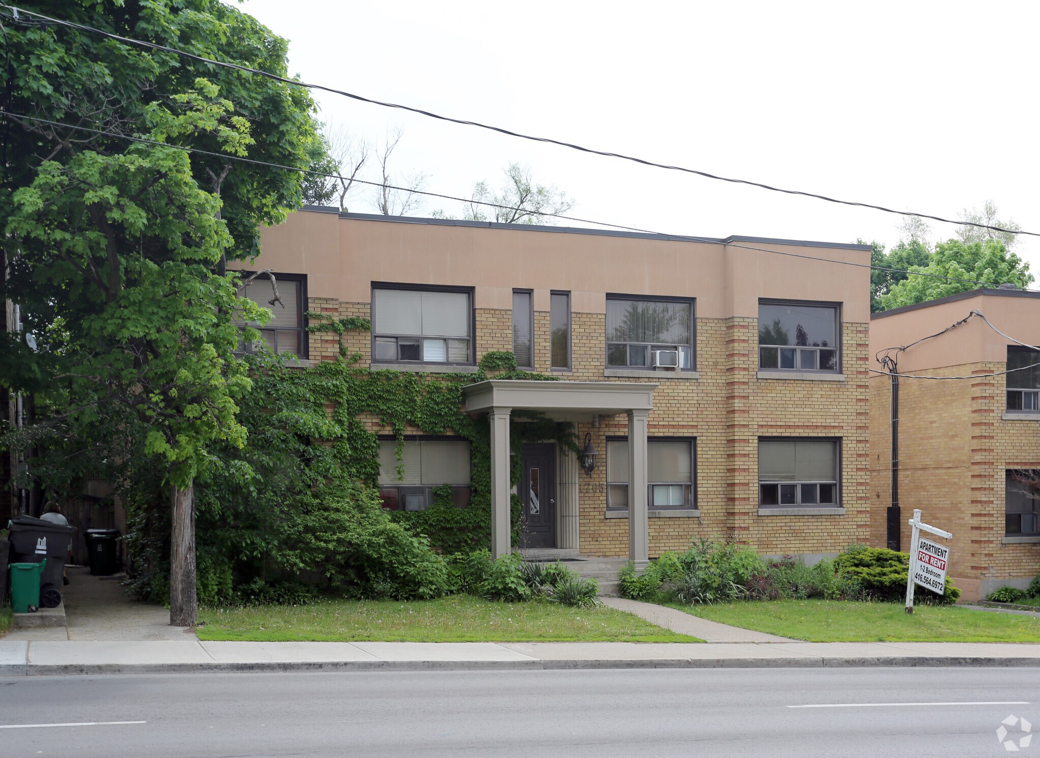 1705 Bathurst St, Toronto, ON à vendre Photo du bâtiment- Image 1 de 2