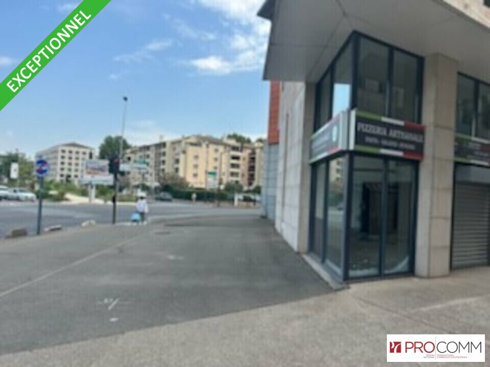 Retail in Avignon for lease Building Photo- Image 1 of 6