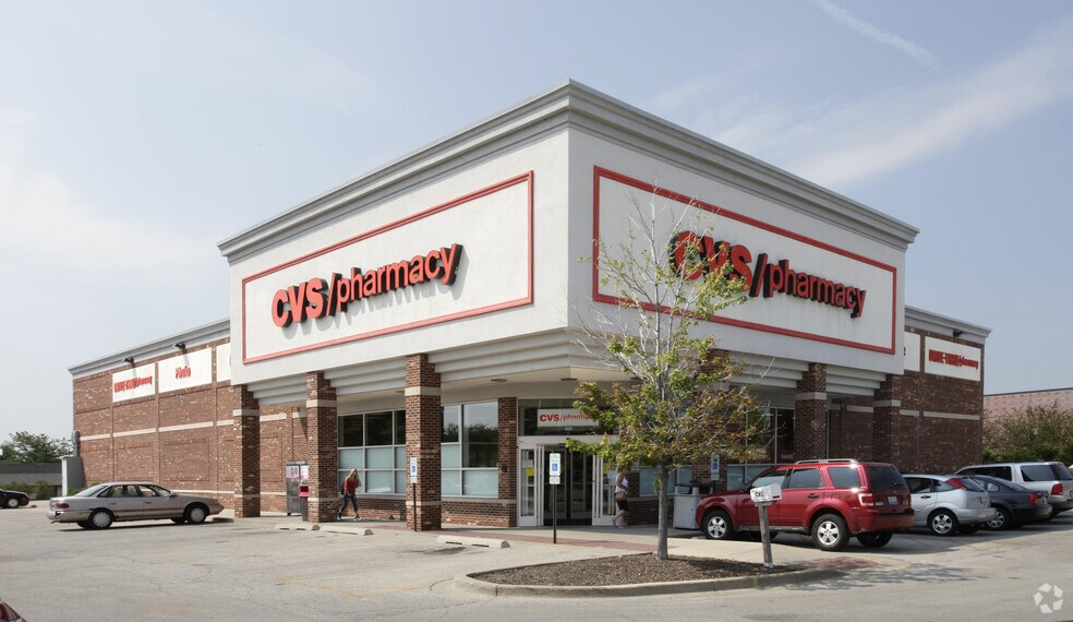 1101 W Maple Ave, Mundelein, IL for lease - Building Photo - Image 1 of 7