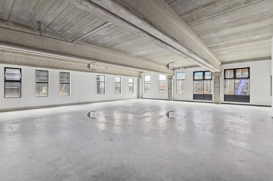 Flex dans Nanterre à louer - Photo du bâtiment - Image 3 de 11