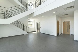 Wood End Ln, Fradley for lease Interior Photo- Image 1 of 4