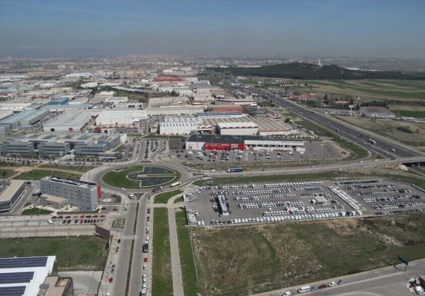 Avenida de Isaac Newton, 5, Getafe, Madrid for sale - Building Photo - Image 2 of 5