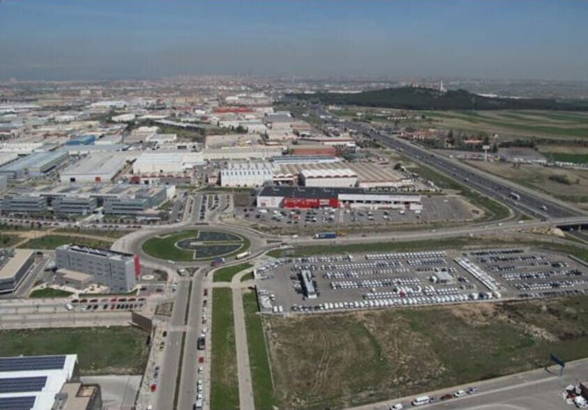 Avenida de Leonardo da Vinci, Getafe, Madrid à vendre - Photo du bâtiment - Image 2 de 5