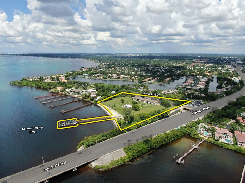 12498 Riverside Dr, Fort Myers, FL à vendre - Aérien - Image 3 de 8