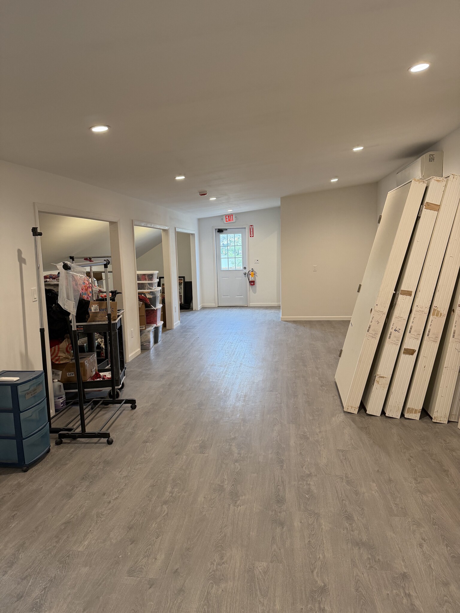 533 Montauk Hwy, East Moriches, NY à louer Photo intérieure- Image 1 de 8