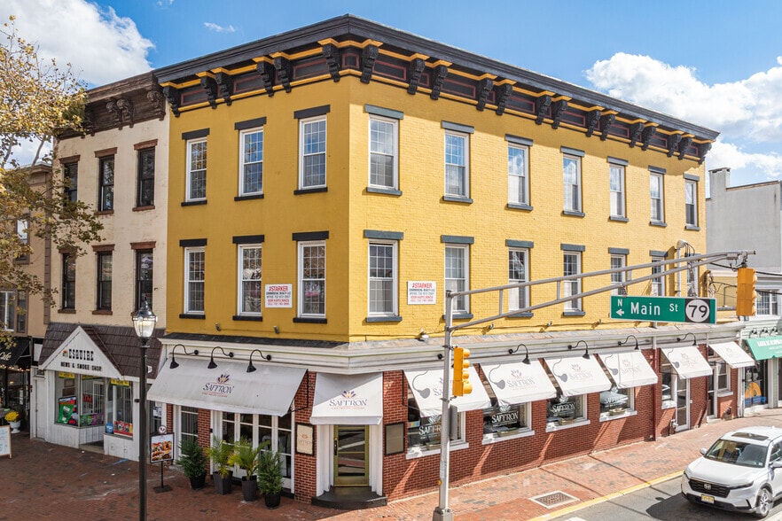 2 E Main St, Freehold, NJ for sale - Building Photo - Image 1 of 18