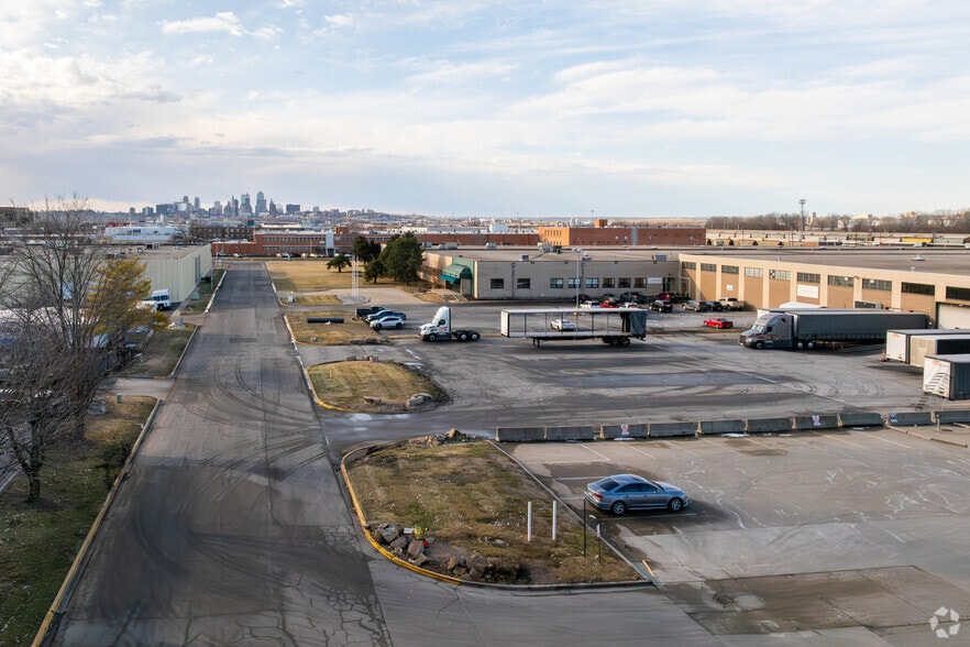 1 Design Dr, North Kansas City, MO for lease - Building Photo - Image 2 of 12