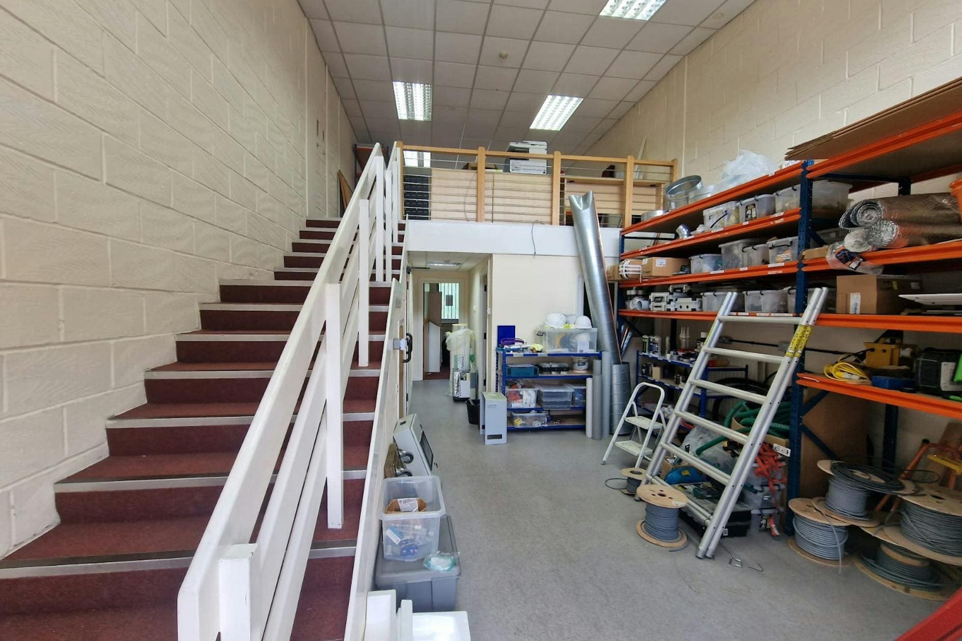 Roentgen Rd, Basingstoke à louer Photo intérieure- Image 1 de 2