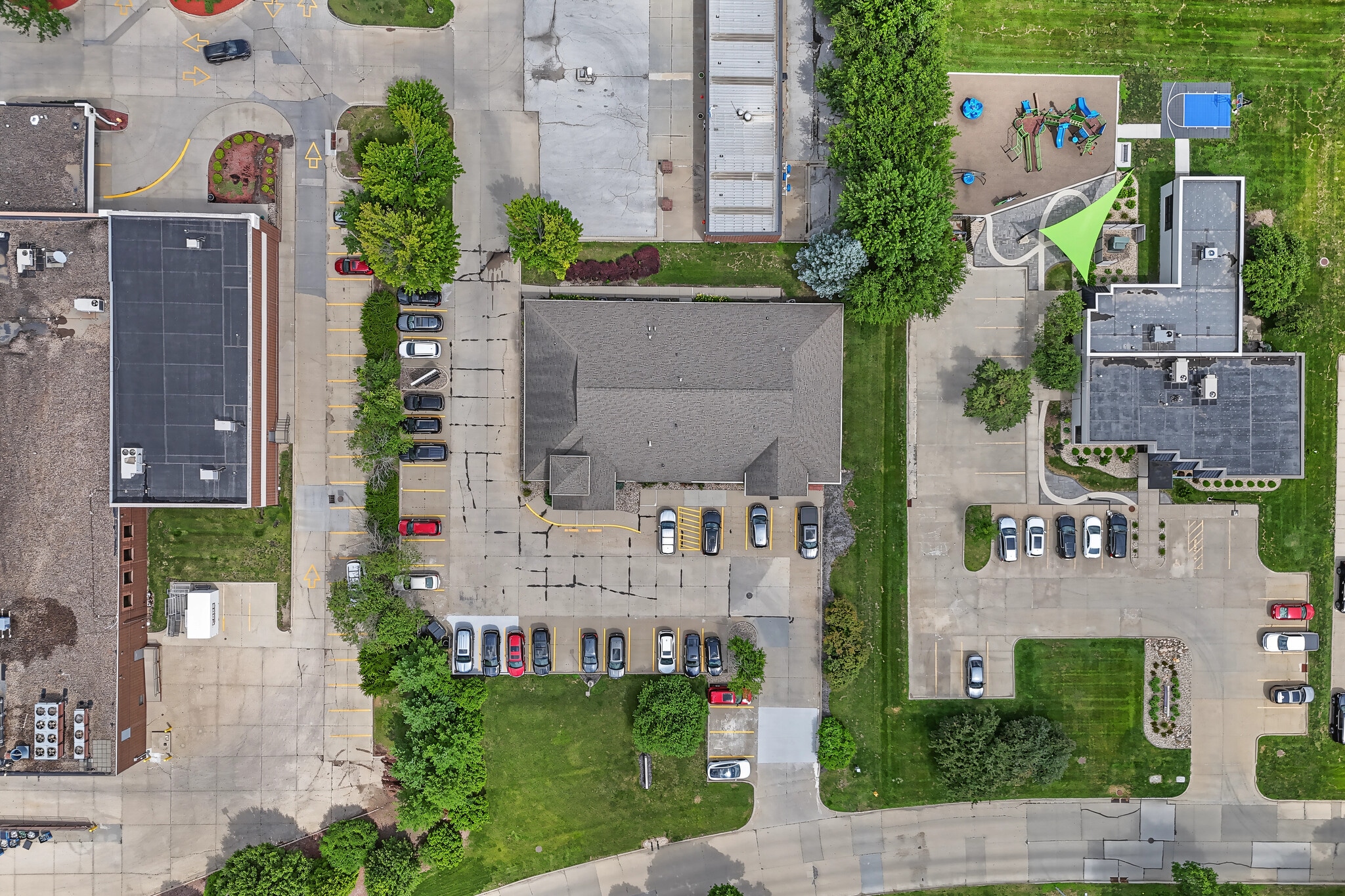 5731 Greendale Rd, Johnston, IA for lease Building Photo- Image 1 of 12