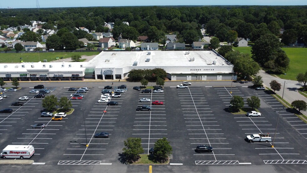 701 N Battlefield Blvd, Chesapeake, VA à louer - Photo du bâtiment - Image 2 de 4