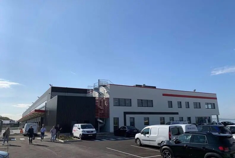 Industriel dans Vitrolles à louer - Photo du bâtiment - Image 2 de 4