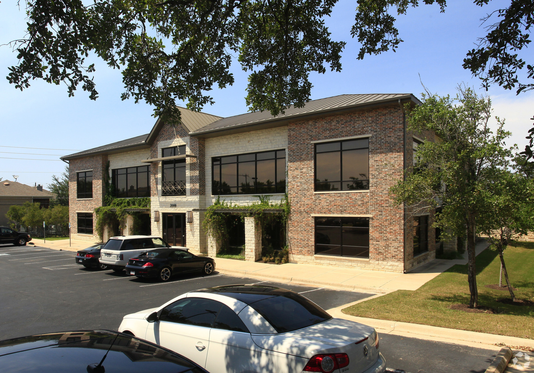 2508 Ashley Worth Blvd, Austin, TX for lease Building Photo- Image 1 of 2