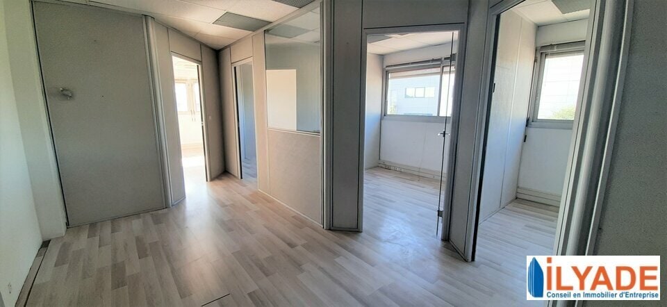 Office in Aix-en-Provence for lease - Interior Photo - Image 1 of 4