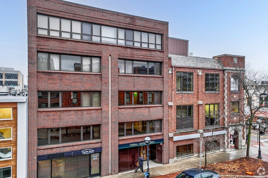 206 S 5th Ave, Ann Arbor, MI à louer - Photo du bâtiment - Image 3 de 6