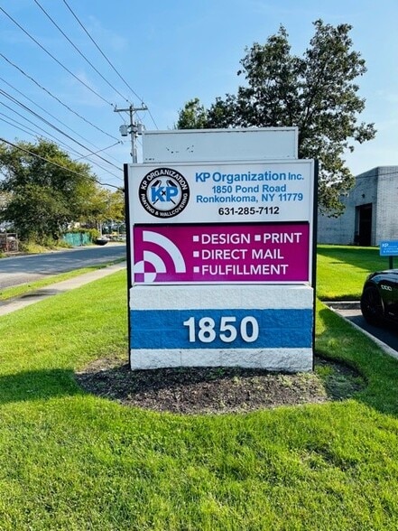 1850 Pond Rd, Ronkonkoma, NY à louer - Photo du bâtiment - Image 2 de 2