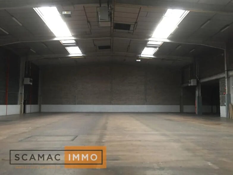 Flex in Bondoufle for lease - Building Photo - Image 1 of 7