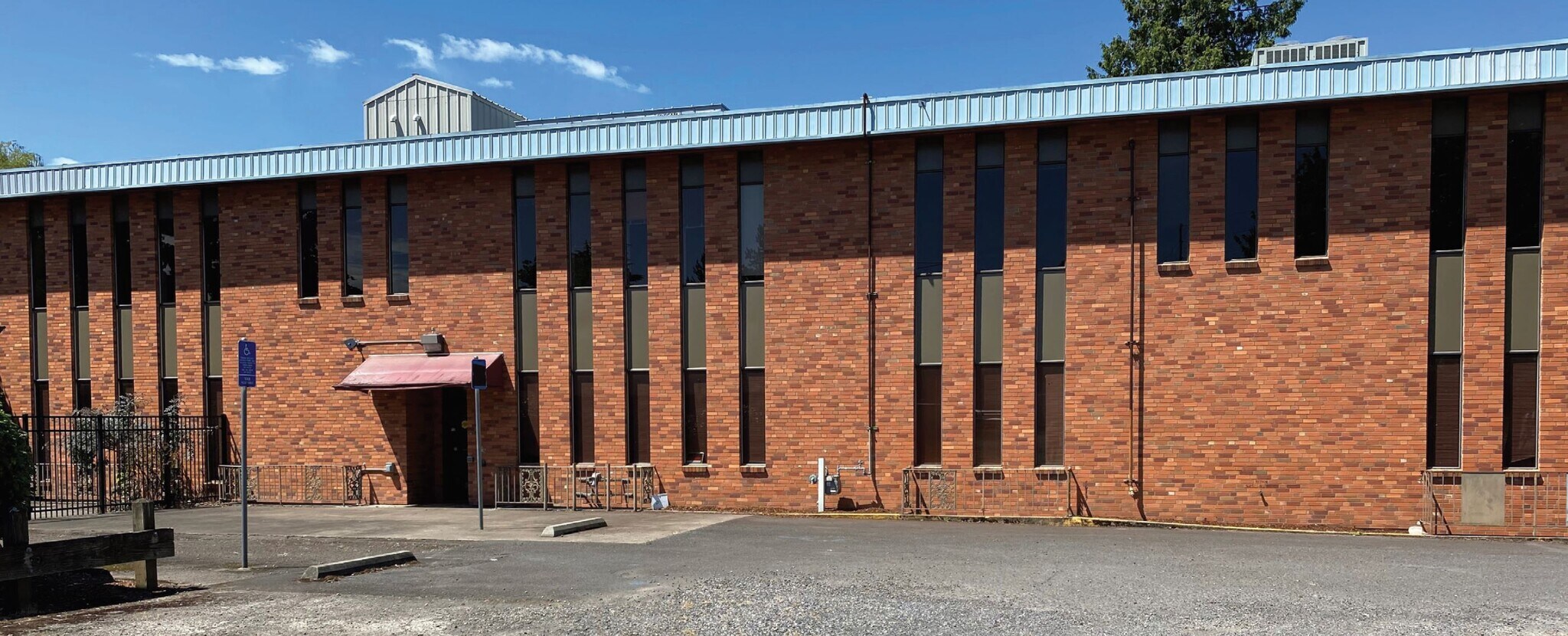 400 NE 7th St, Gresham, OR for lease Building Photo- Image 1 of 2