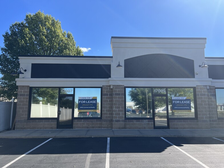 17007-17059 Bel Ray Blvd, Belton, MO for lease - Building Photo - Image 2 of 9