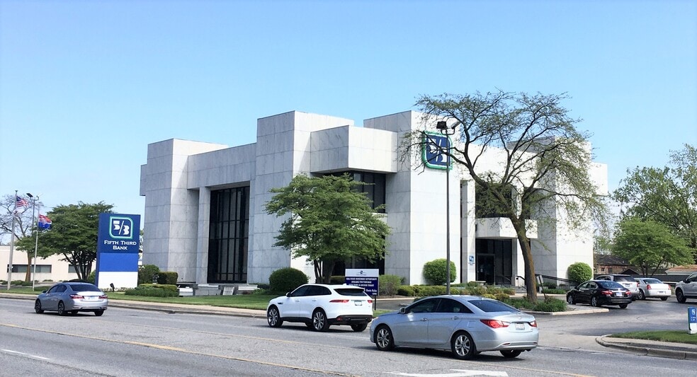 475 E 162nd St, South Holland, IL for lease - Building Photo - Image 2 of 6
