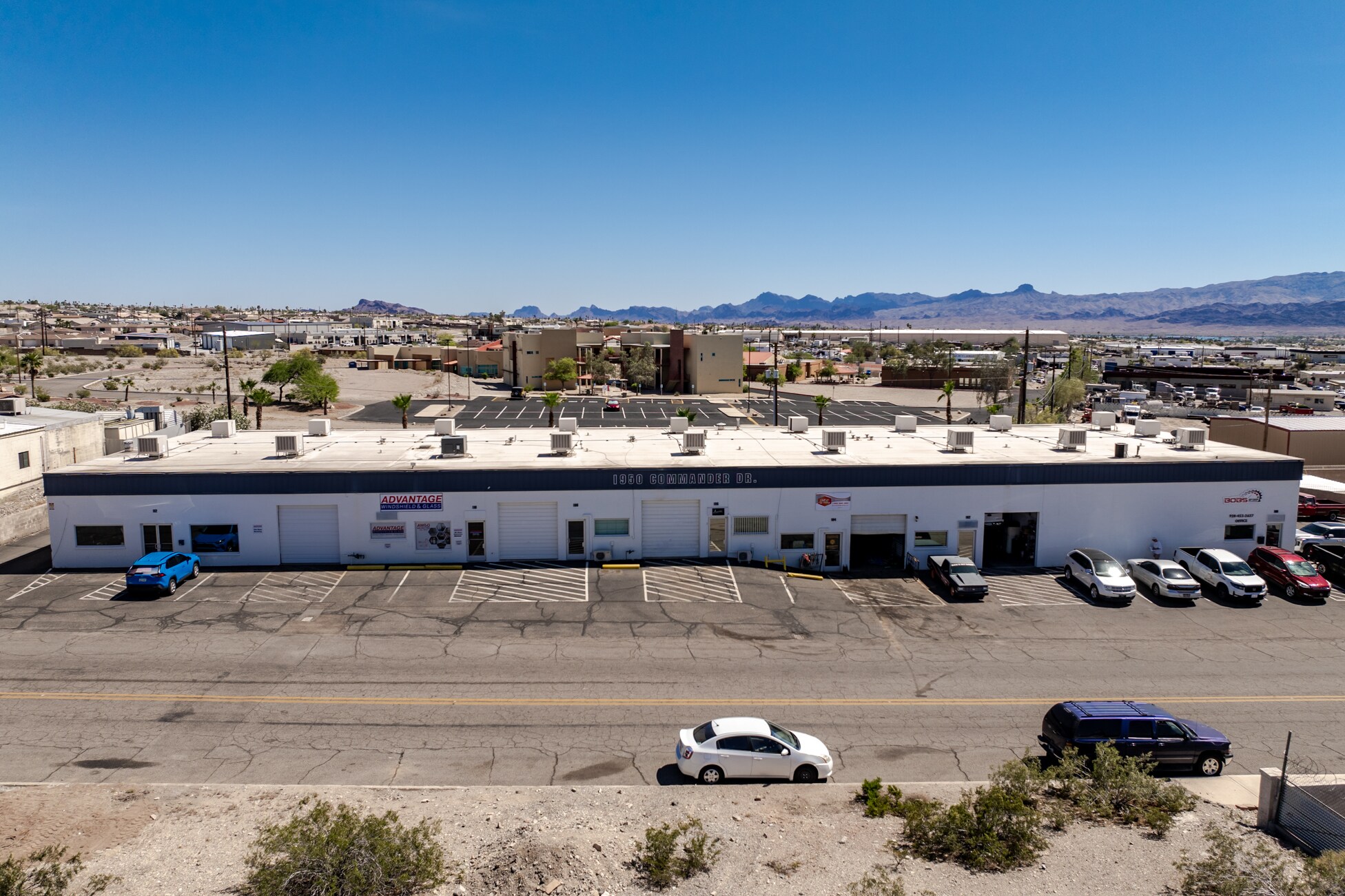 1950 Commander Dr, Lake Havasu City, AZ à vendre Photo principale- Image 1 de 17