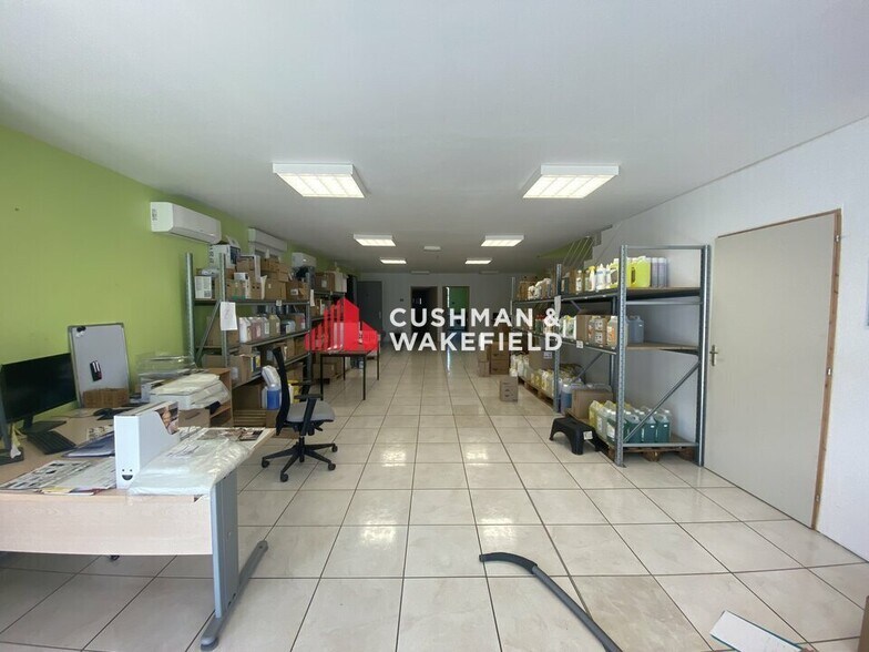 Office in Tournefeuille for lease - Interior Photo - Image 3 of 6