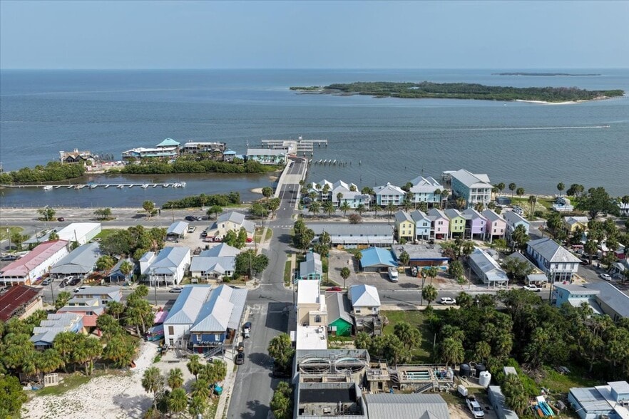 7050 C St, Cedar Key, FL for sale - Building Photo - Image 3 of 5