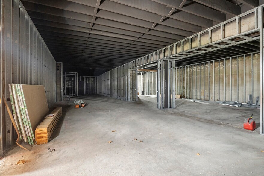 3115 Fort St, Lincoln Park, MI for lease - Building Photo - Image 2 of 26