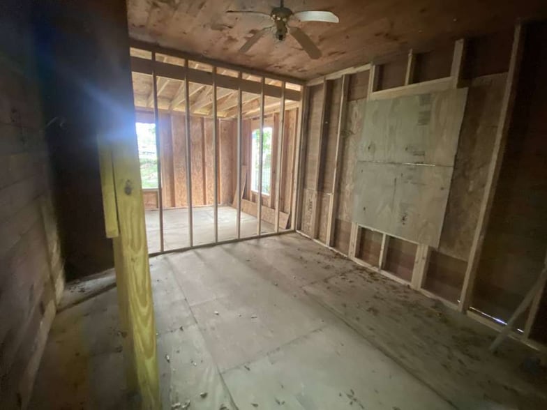 1705 Bolivar St, Beaumont, TX for sale - Interior Photo - Image 2 of 3