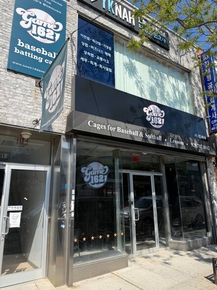 4522-4528 162nd St, Flushing, NY for lease - Building Photo - Image 3 of 4