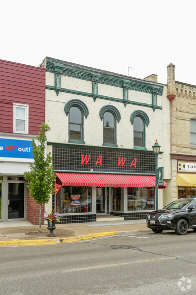 48 N Main St, Hartford, WI à vendre - Photo principale - Image 1 de 1