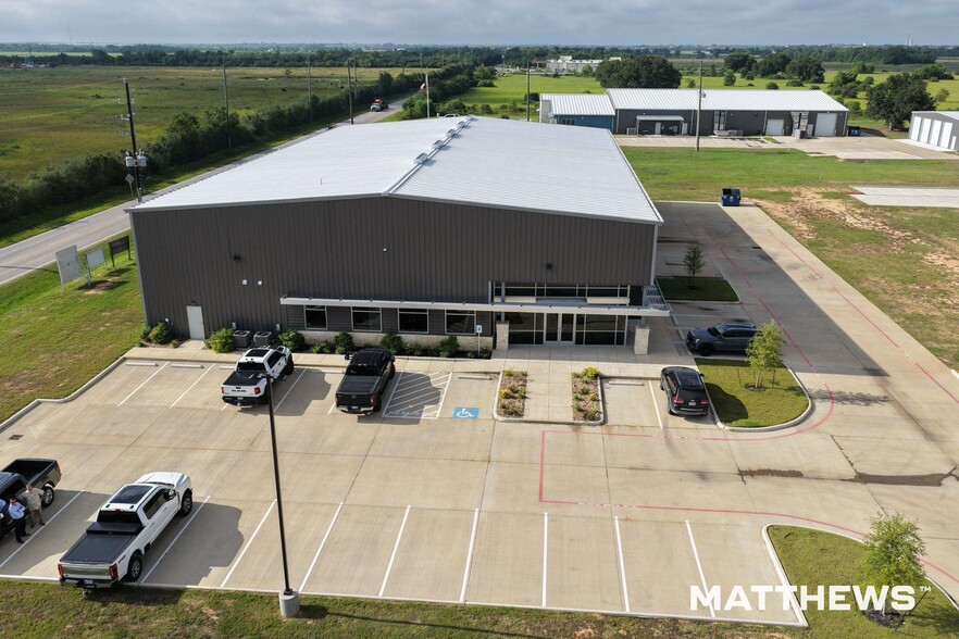 30011 Binford Park Rd, Waller, TX for lease - Building Photo - Image 2 of 3