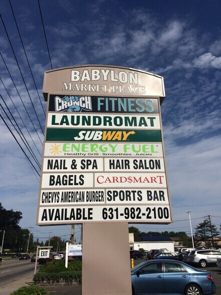 369 Little East Neck Rd, West Babylon, NY à louer - Photo du bâtiment - Image 3 de 3