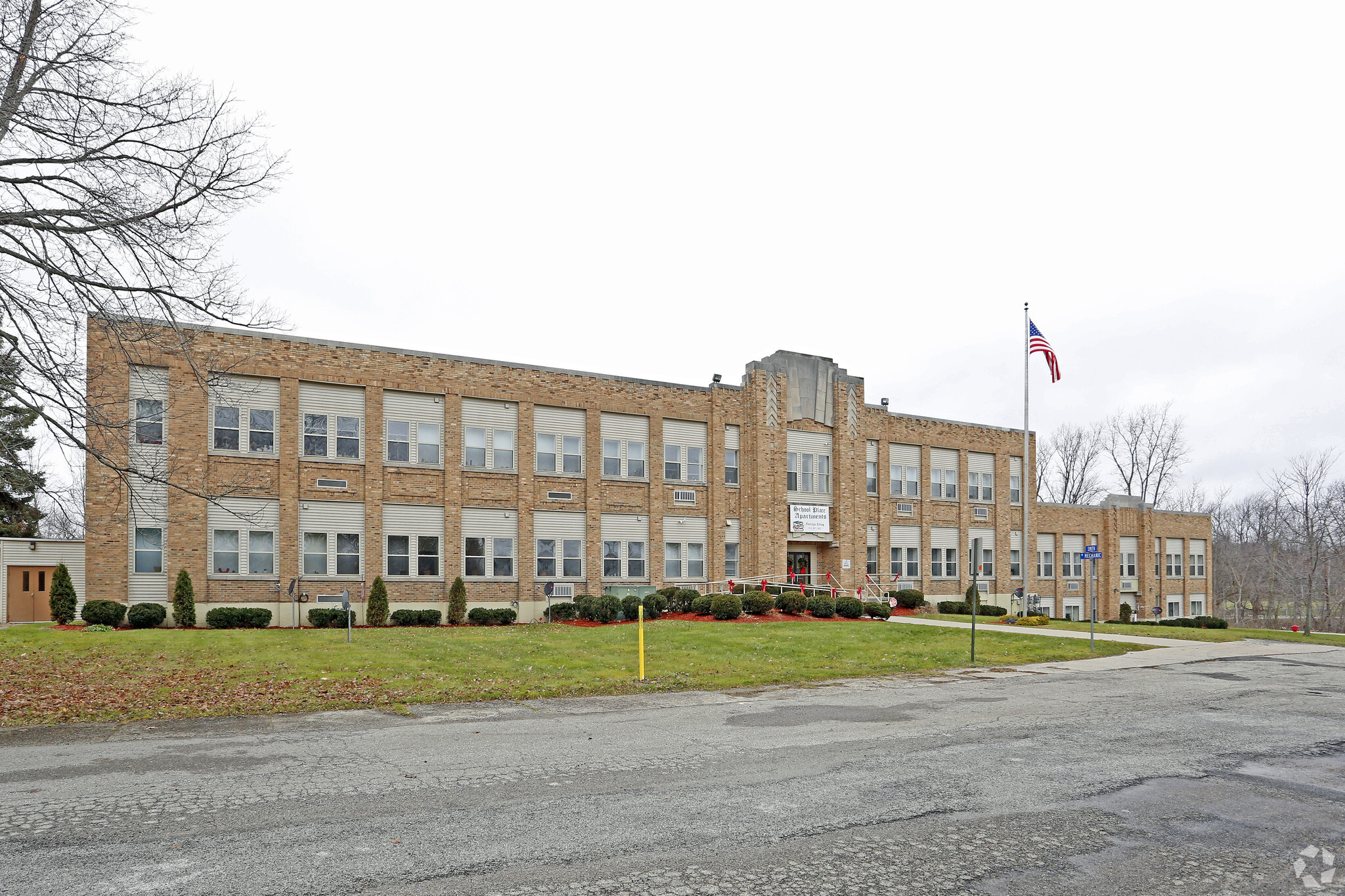 103 W Mechanic St, Yale, MI for sale Primary Photo- Image 1 of 1