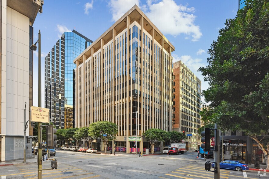 626 Wilshire Blvd, Los Angeles, CA à louer - Photo du bâtiment - Image 1 de 23
