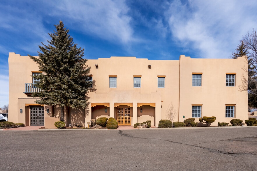 1048 Paseo De Peralta, Santa Fe, NM for sale - Building Photo - Image 3 of 18