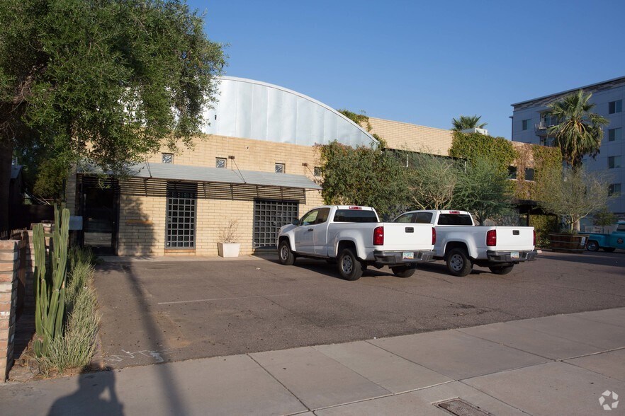 828 N 3rd St, Phoenix, AZ à vendre - Photo du bâtiment - Image 2 de 30
