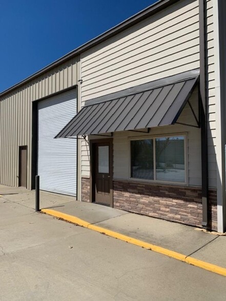 1256 Garden Hwy, Yuba City, CA for lease - Building Photo - Image 2 of 5