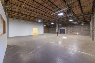 1519 E Main St, St Charles, IL à louer Photo intérieure- Image 2 de 3