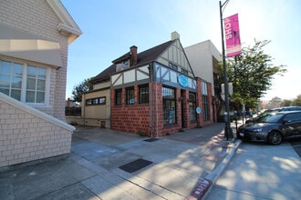 1129 Howard Ave, Burlingame, CA à louer Photo du bâtiment- Image 1 de 11