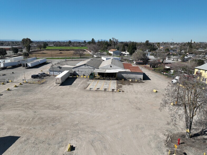 2402 S California St, Stockton, CA à vendre - Photo du bâtiment - Image 2 de 4