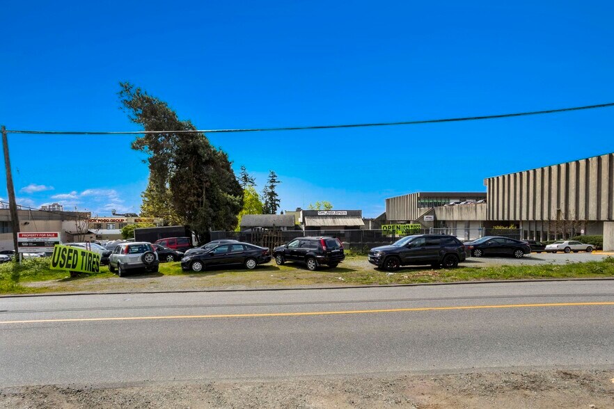 7409 Conway Av, Burnaby, BC à vendre - Photo du bâtiment - Image 3 de 12