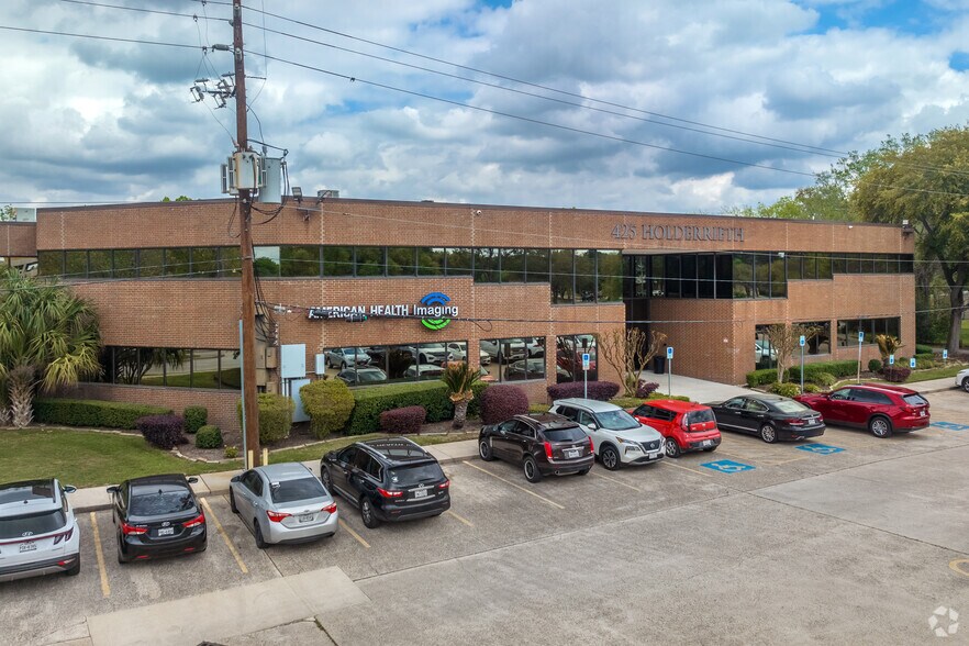 425 Holderrieth Blvd, Tomball, TX à louer - Photo du bâtiment - Image 2 de 10