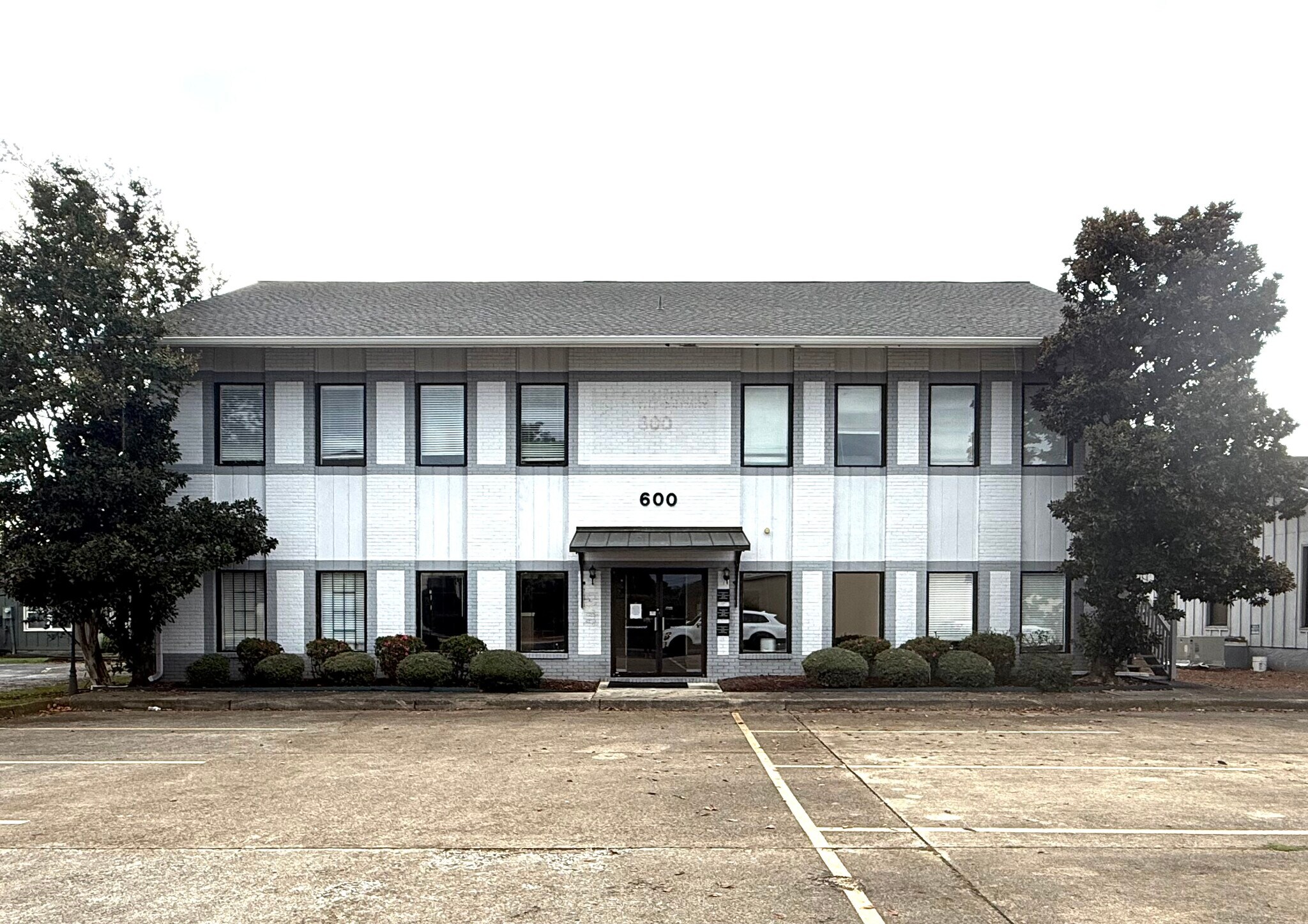 3315 Memorial Pky SW, Huntsville, AL for lease Building Photo- Image 1 of 9