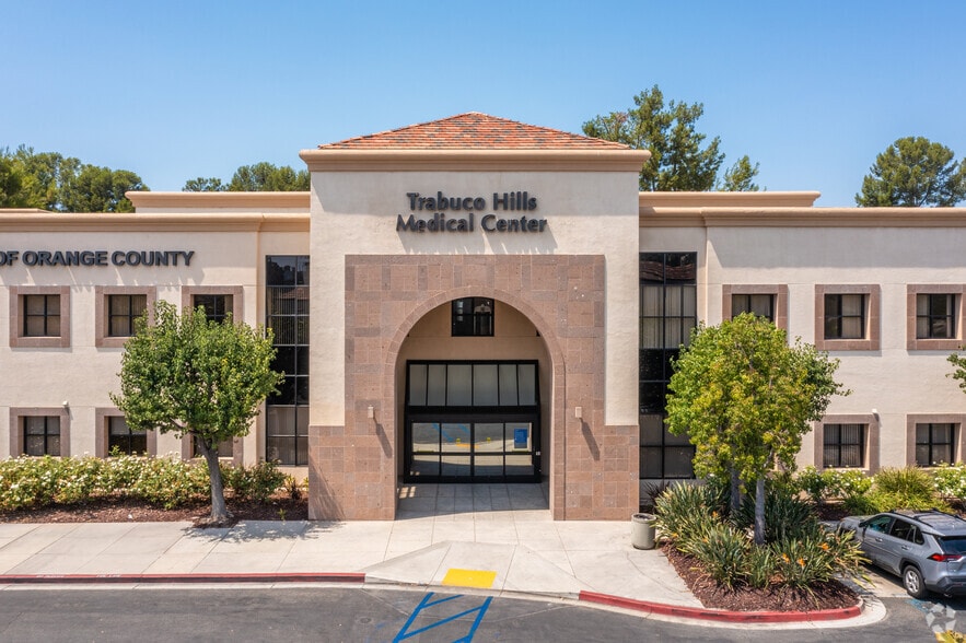 27725 Santa Margarita Pky, Mission Viejo, CA for lease - Building Photo - Image 3 of 4