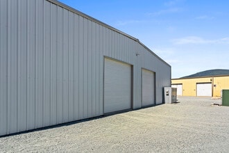 1344 Brookside Blvd, Grants Pass, OR for lease Interior Photo- Image 2 of 4