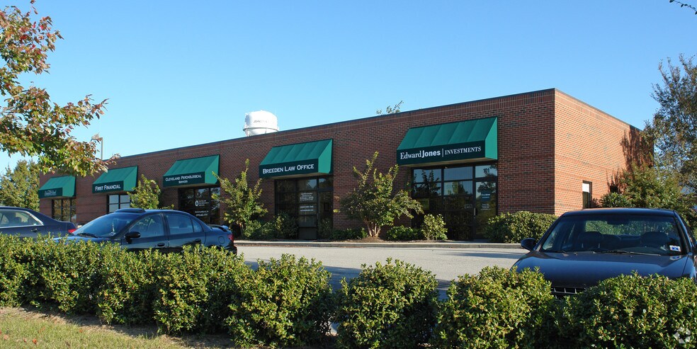 100 Professional Ct, Garner, NC à louer - Photo du bâtiment - Image 2 de 9